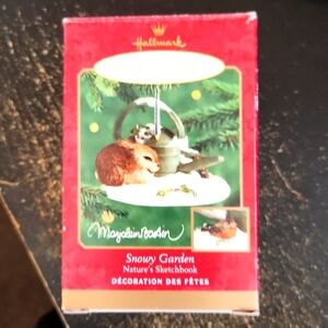 HALLMARK KEEPSAKE ORNAMENT 2000 PRE OWNED SNOWY GARDEN BUNNY WATERING CAN